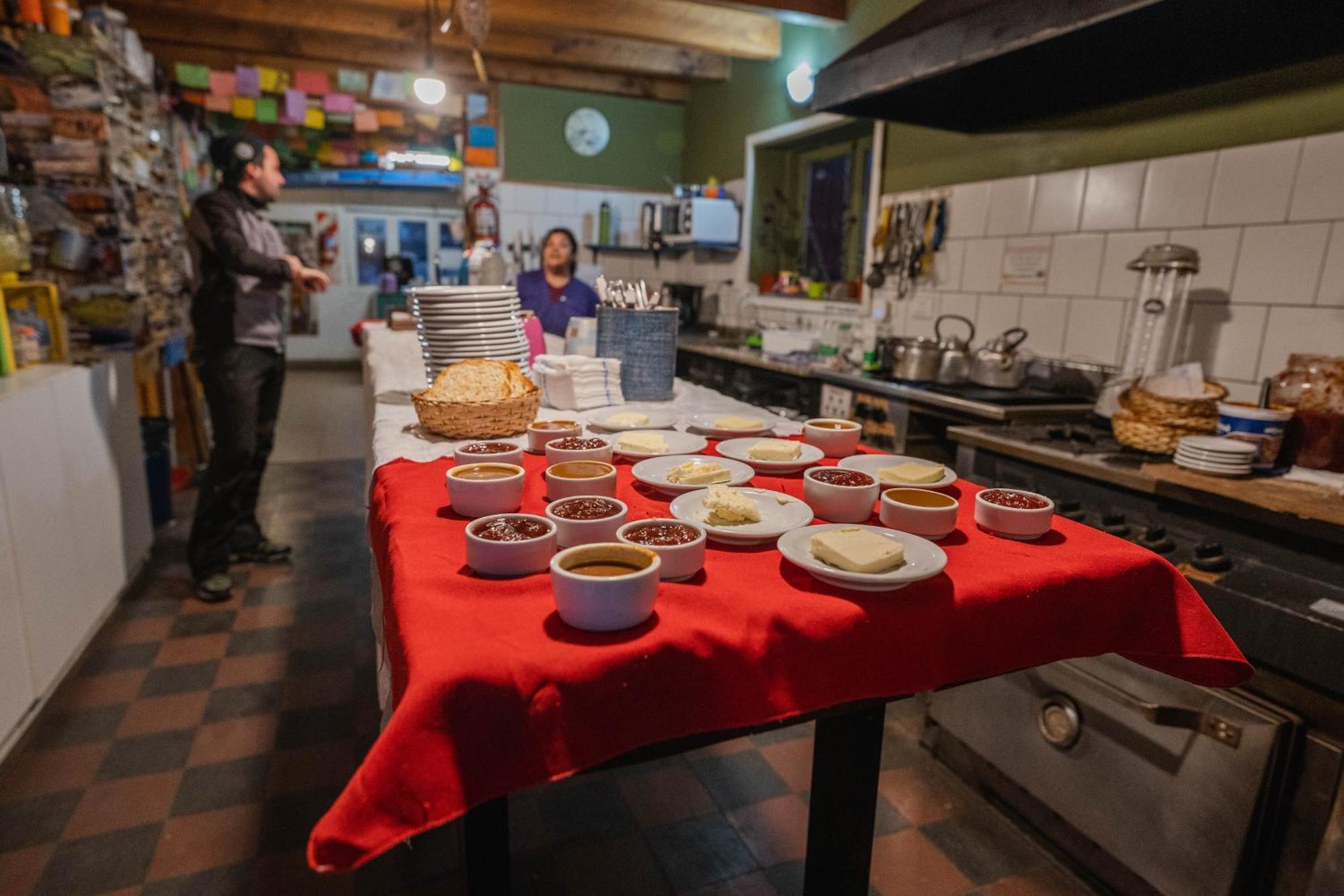 Alhue Patagonia Hostel San Martin de los Andes Exterior photo