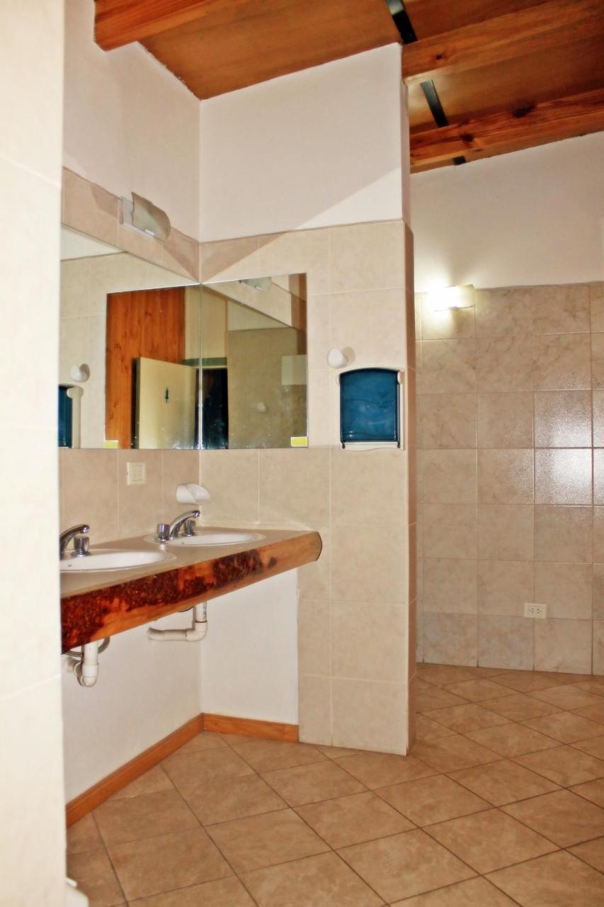 Alhue Patagonia Hostel San Martin de los Andes Exterior photo